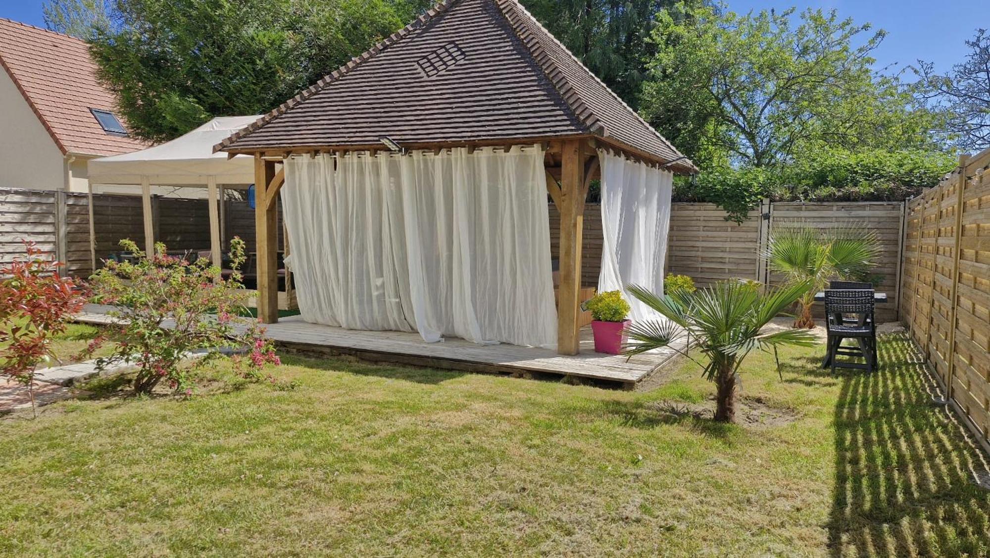 Les Trois Palmiers - Jardin, Jacuzzi Privatifs Les Breviaires